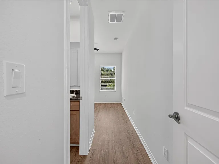 3229 Real St #B — Photo 27