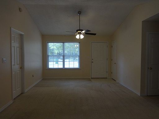 3rd image of 2909 Wisteria Ave