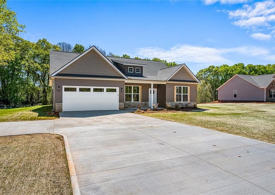 822 Broadway School Rd, Belton, SC 29627 Zillow