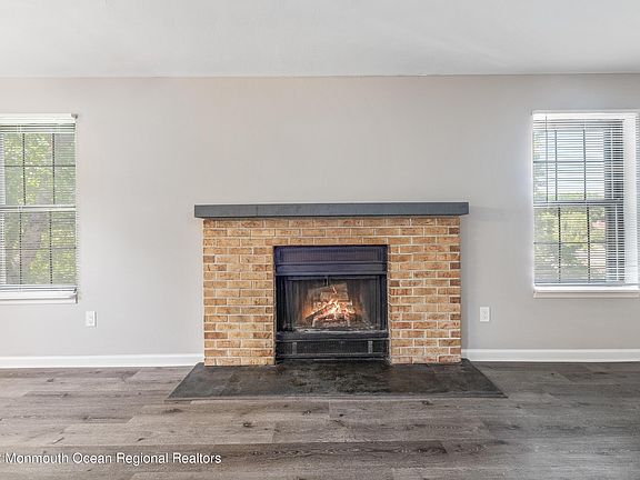 5th image of 817 Wellington Pl