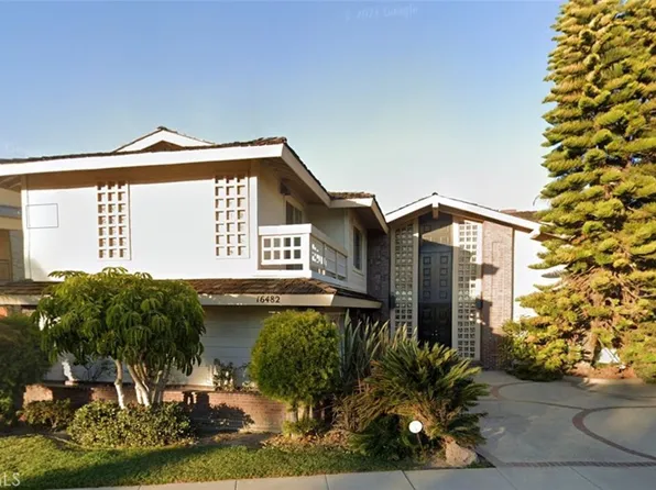 16482 Somerset Ln, Huntington Beach, CA 92649