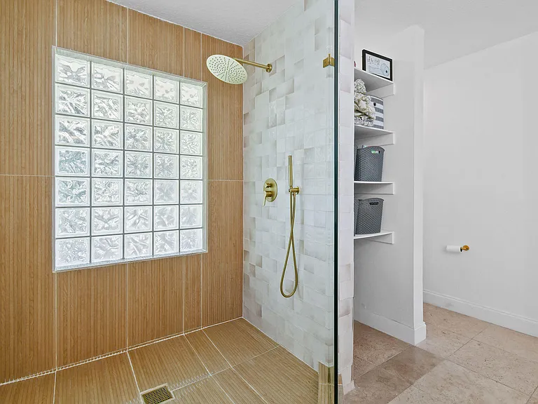 8110 W Lake Dr — Photo 38