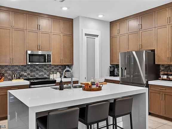 3rd image of 12251 McGregor Blvd