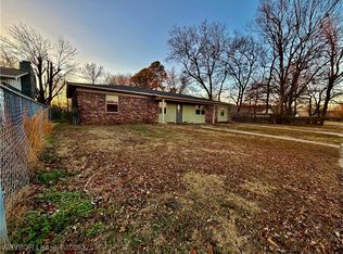904 Short St, Muldrow, OK 74948