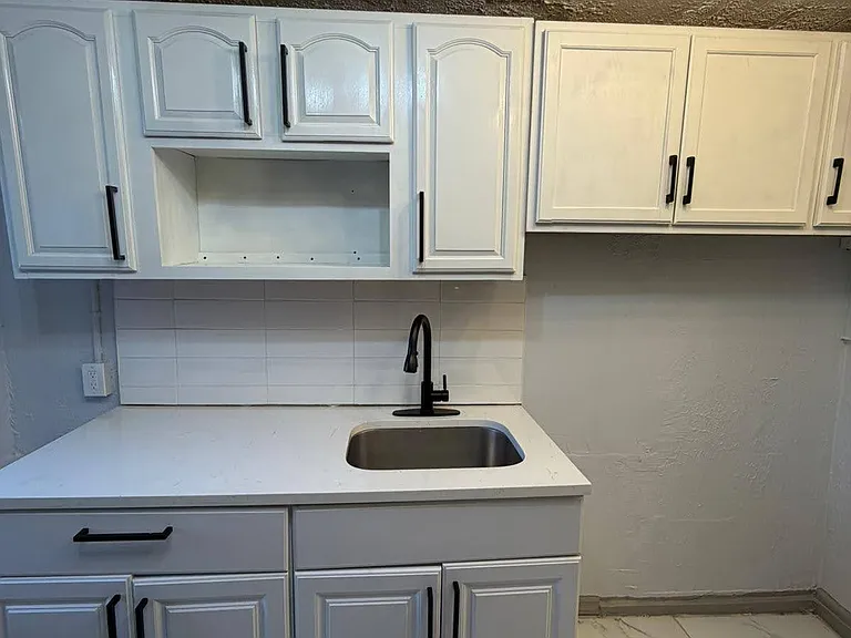 717 Arlington Ave #1DD — Photo 1
