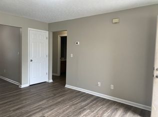 201-389 Poplar Cir #389B, Versailles, KY 40383