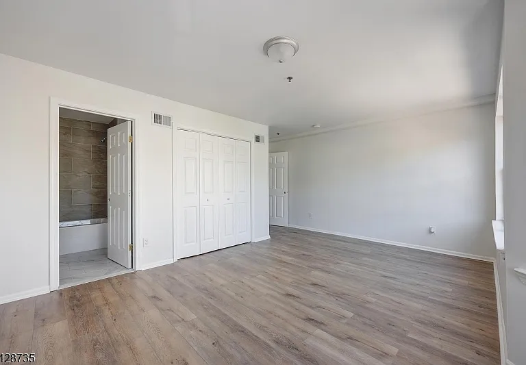 566 Pennsylvania Ave #E2 — Photo 10
