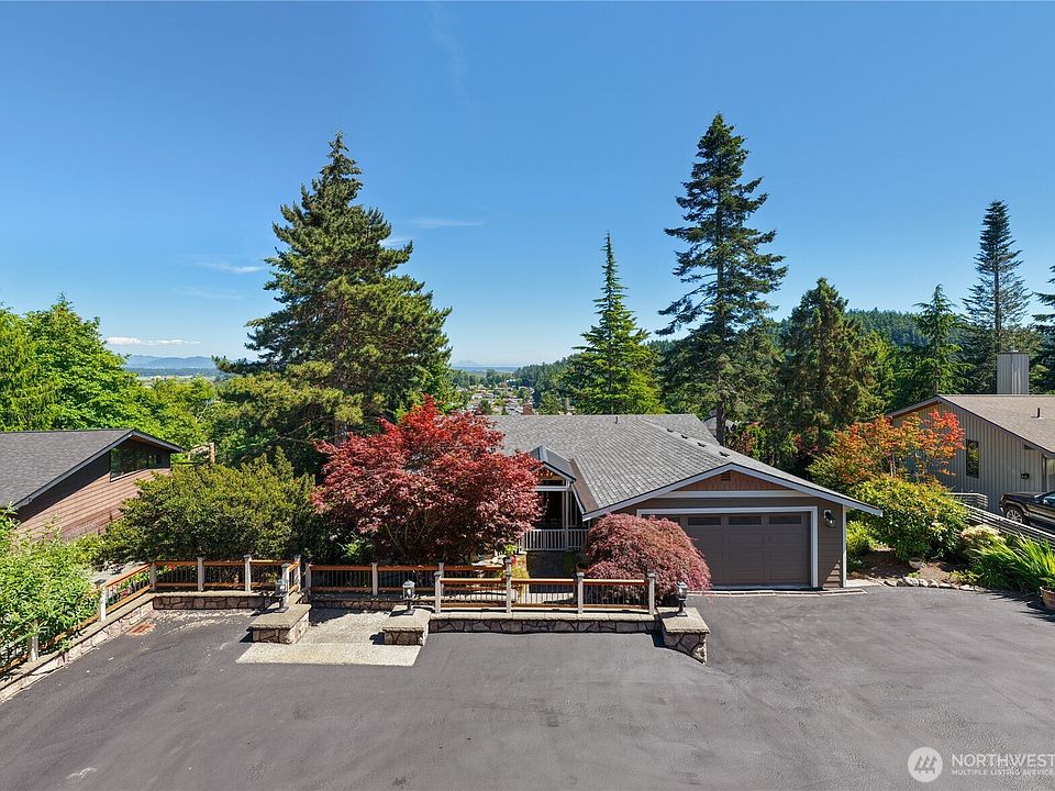 1st image of 421 Umatilla Drive