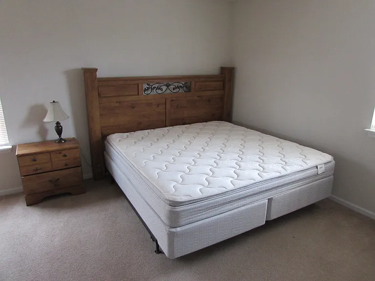 22710 Hanley Ln — Photo 2
