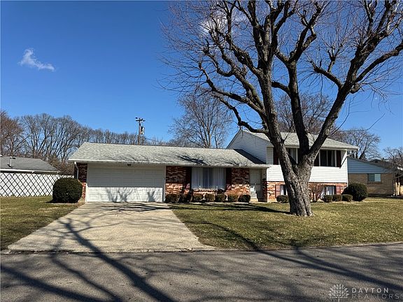 3rd image of 6110 Teagarden Cir