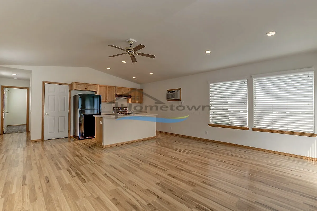 1 bed, 855 sqft, $1,380 — Photo 1