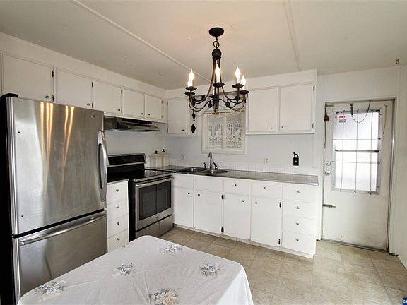 5th image of 277 NE Conifer Blvd Unit 138