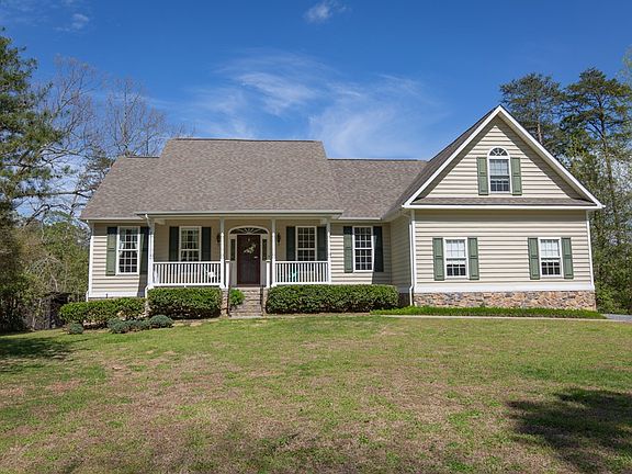 2nd image of 728 Southgate Dr