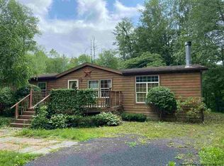 8 Hughes Dr, Saugerties, NY 12477