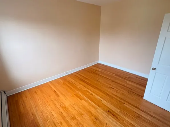 371 Blatchley Ave, New Haven, CT