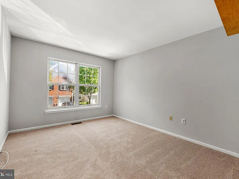 16 Lee Ct — Photo 32