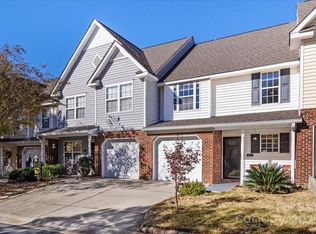 813 Rock Lake Gln, Fort Mill, SC 29715