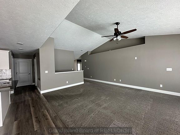 4th image of 1410 Stonewood Ave