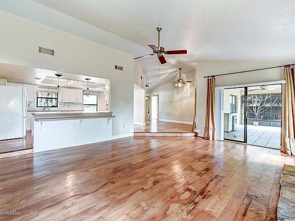 4th image of 3110 Water Oak Dr