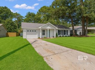 1819 Spanish Cove Dr, Lillian, AL 36549