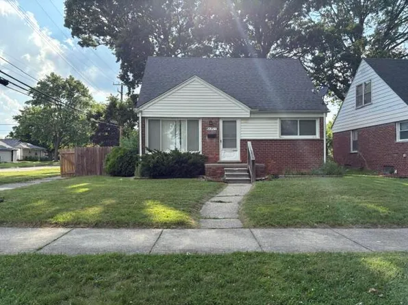 18201 Gaylord St, Redford, MI 48240