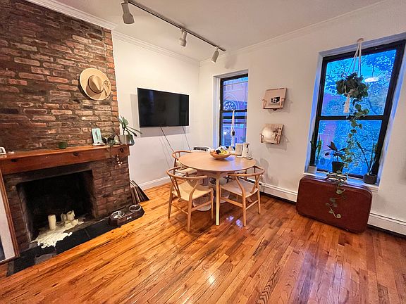 2nd image of 268 9th St #C