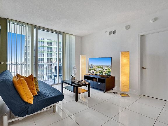 2nd image of 1750 N Bayshore Dr APT 2911