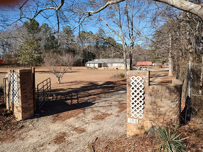 130 Milacron Dr #130 — Photo 2