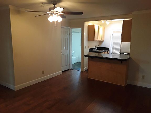 5th image of 1203 Wilcox Ave APT 4