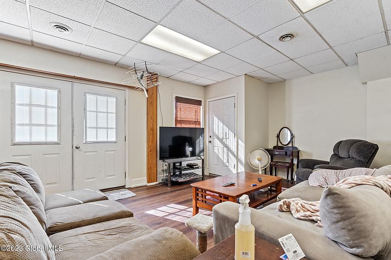 5th image of 725 New Salem Road