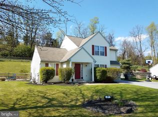 413 Kingston Dr, Douglassville, PA 19518