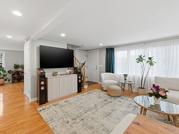 5th image of 4 Glen Rd