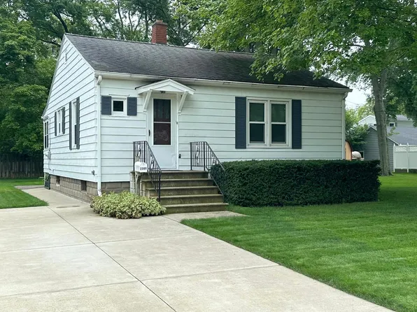 2309 Morton Ave, Saint Joseph, MI 49085