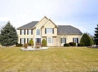 444 Hemlock Ln, Nazareth, PA 18064