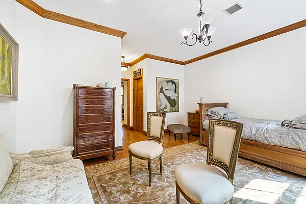 Rented by Avi Nash Associates | media 3