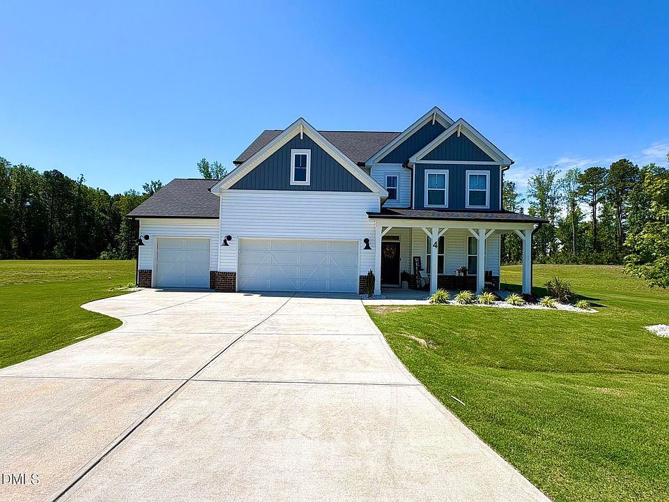 1st image of 4 E Odell Ln