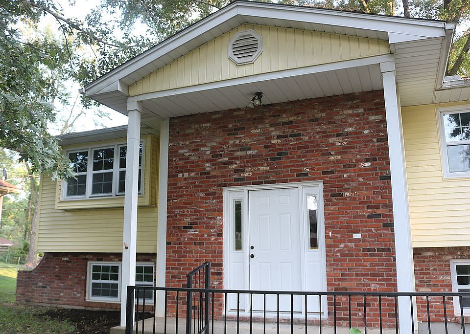 1st image of 8329 Oakland Ave