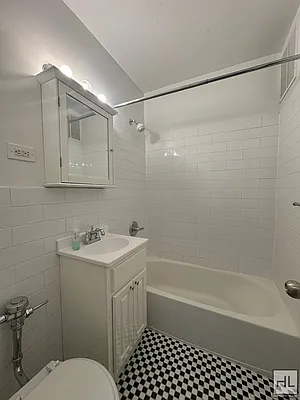 Rented by Highline Residential | media 6