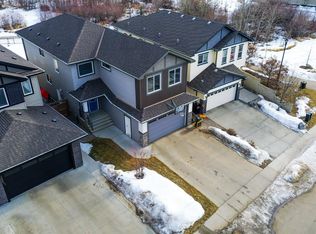 3623 8th St NW, Edmonton, AB T6T 1A1