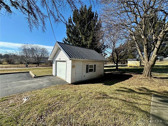 3rd image of 3774 State Route 121