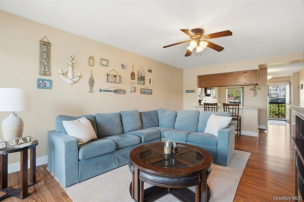 1 bed, 1028 sqft, $3,100 — Photo 4