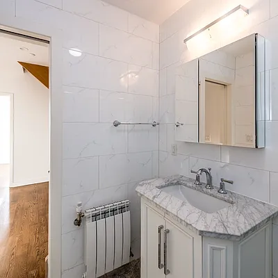 Rented by Nooklyn NYC LLC | media 17