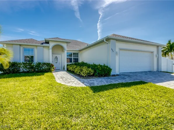 825 SE 5th Pl, Cape Coral, FL 33990