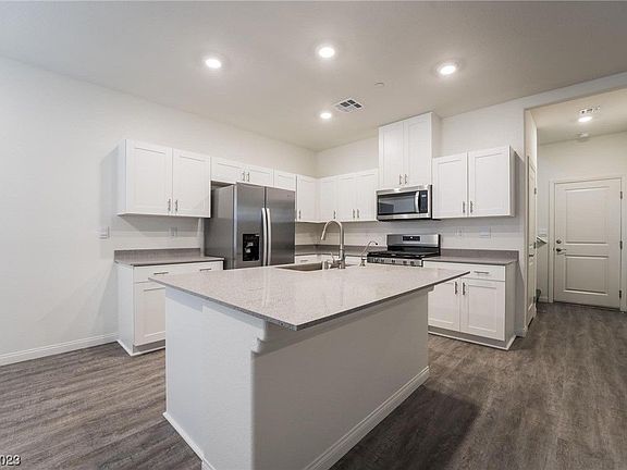 5th image of 4687 Bluebird Cliffs Ave