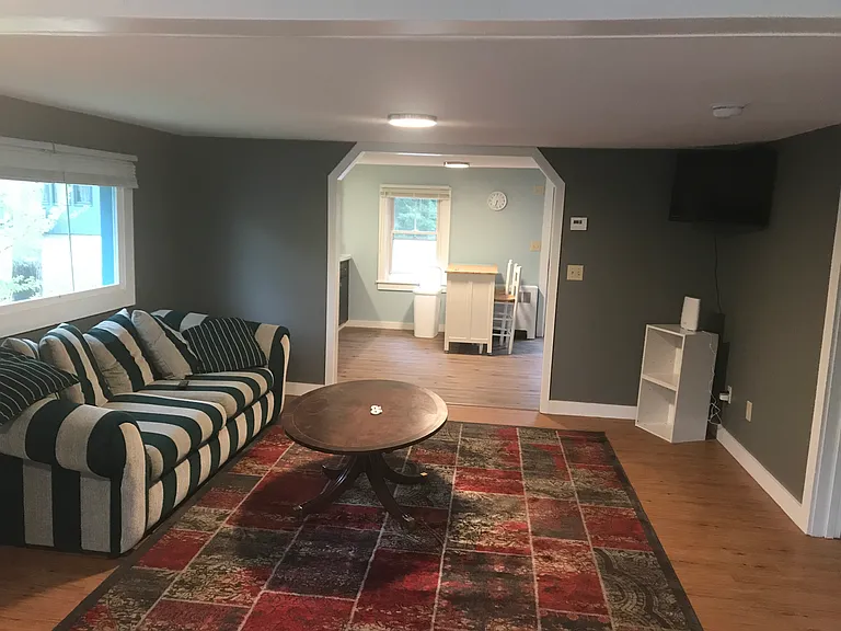 7 Hilltop Rd — Photo 2