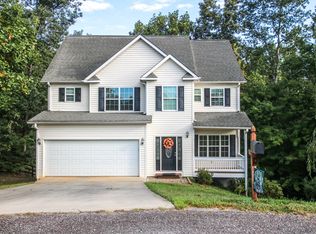 525 Ash Ct, Clarkesville, GA
