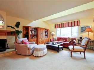 75 Corte Mesa Dr, San Rafael, CA 94901