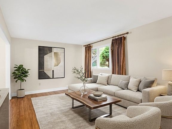 5th image of 110 Bell Ave