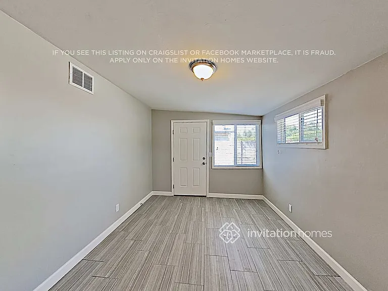 420 E Tulane Dr — Photo 5