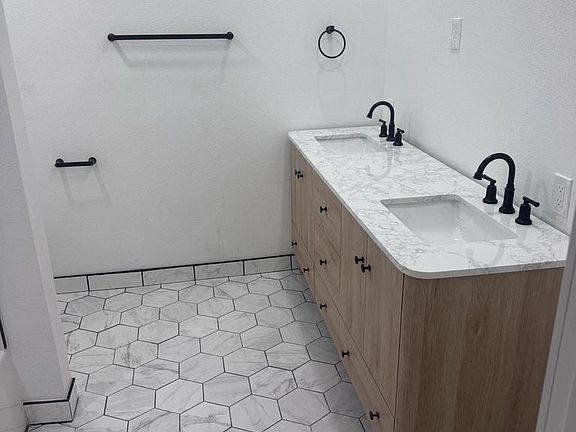 4th image of 4254 S Whitnall AVENUE